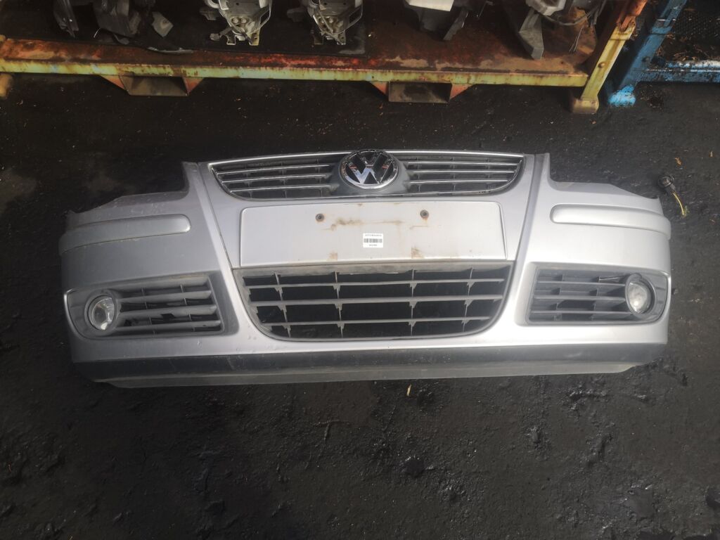 Бампер на Volkswagen Polo 9N 6Q0807221C, Переднее расположение
