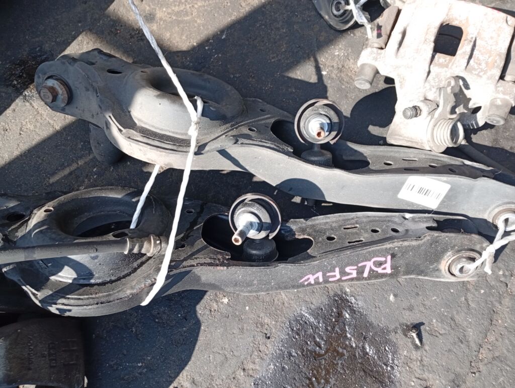 Рычаг на Mazda Axela BL5FW ZY-VE, Заднее Нижнее расположение