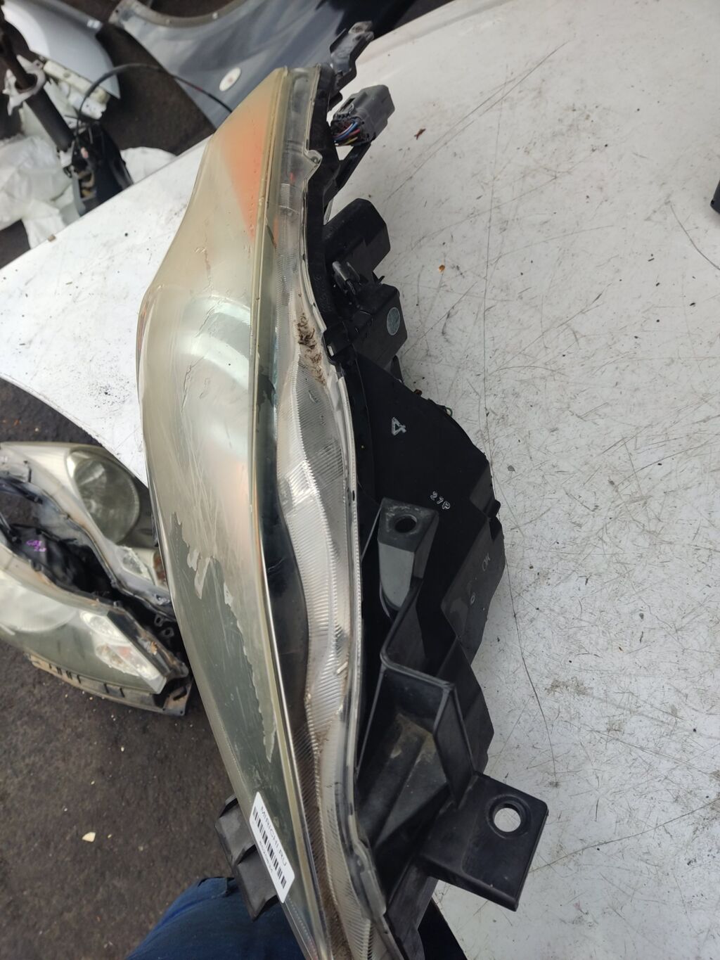 Фара на Mazda Axela BL5FP 100-41343, Правое расположение