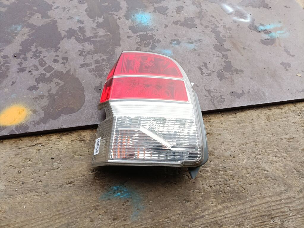 Стоп на Toyota Spade NCP141 52-262, Левое расположение