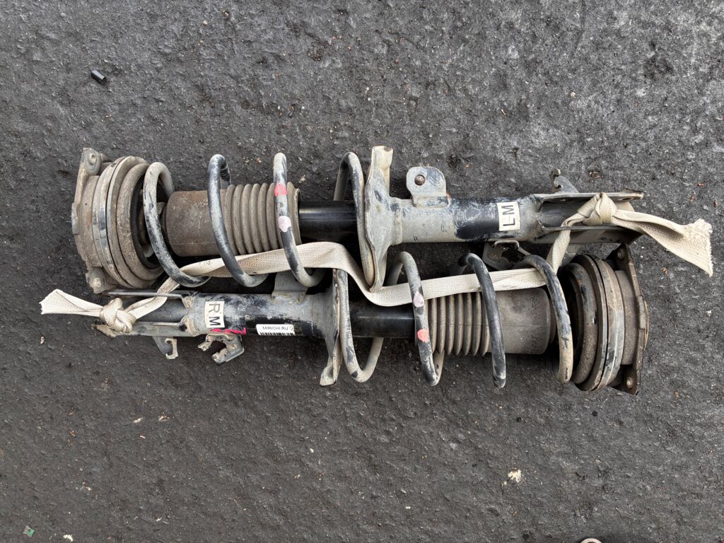 Стойка амортизатора на Nissan March AK12 CR12DE, Переднее расположение