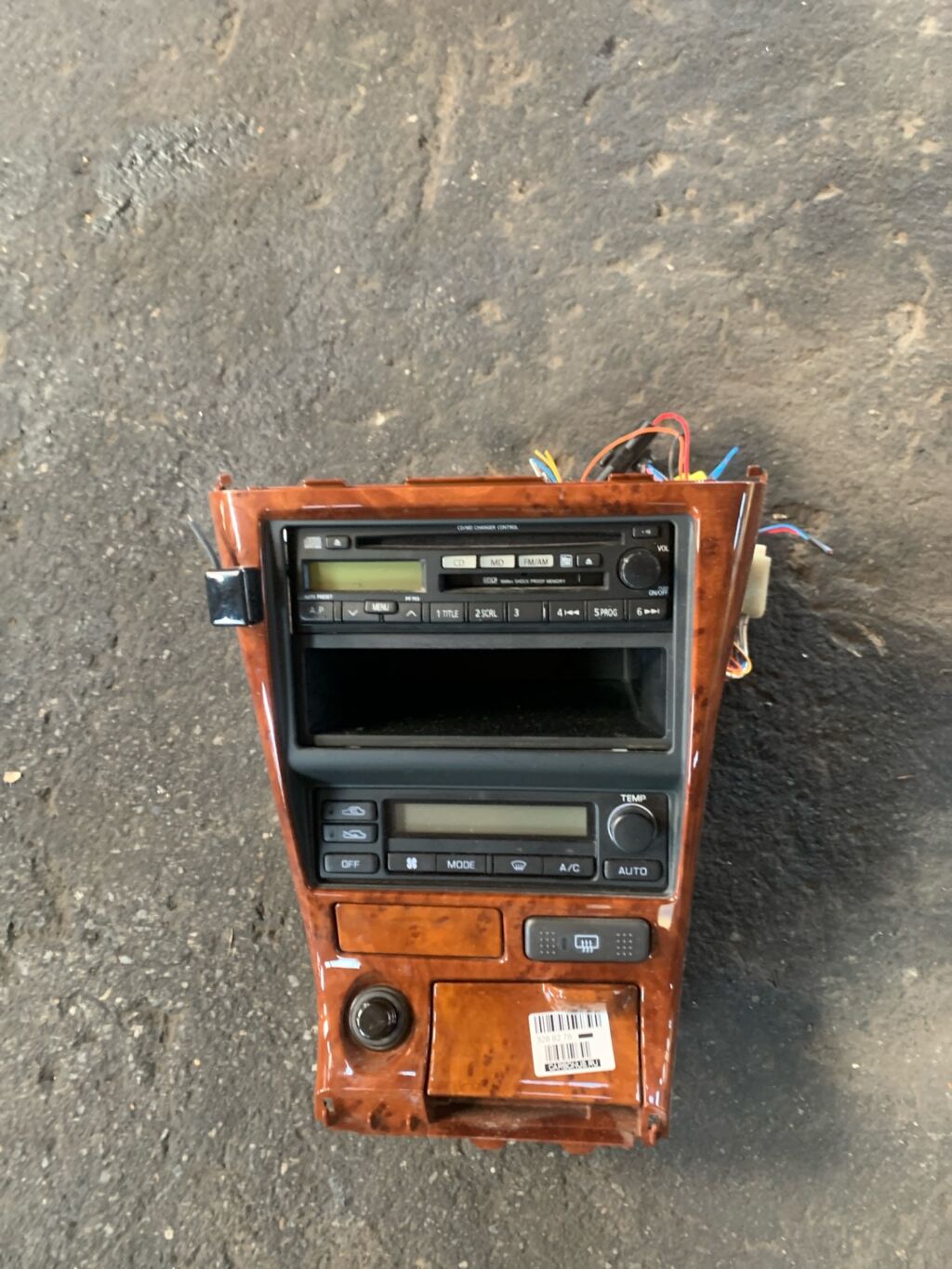 Блок управления климатконтроля на Nissan Bluebird Sylphy FG10 QG15DE 27500-6N060  B81A2-C9924