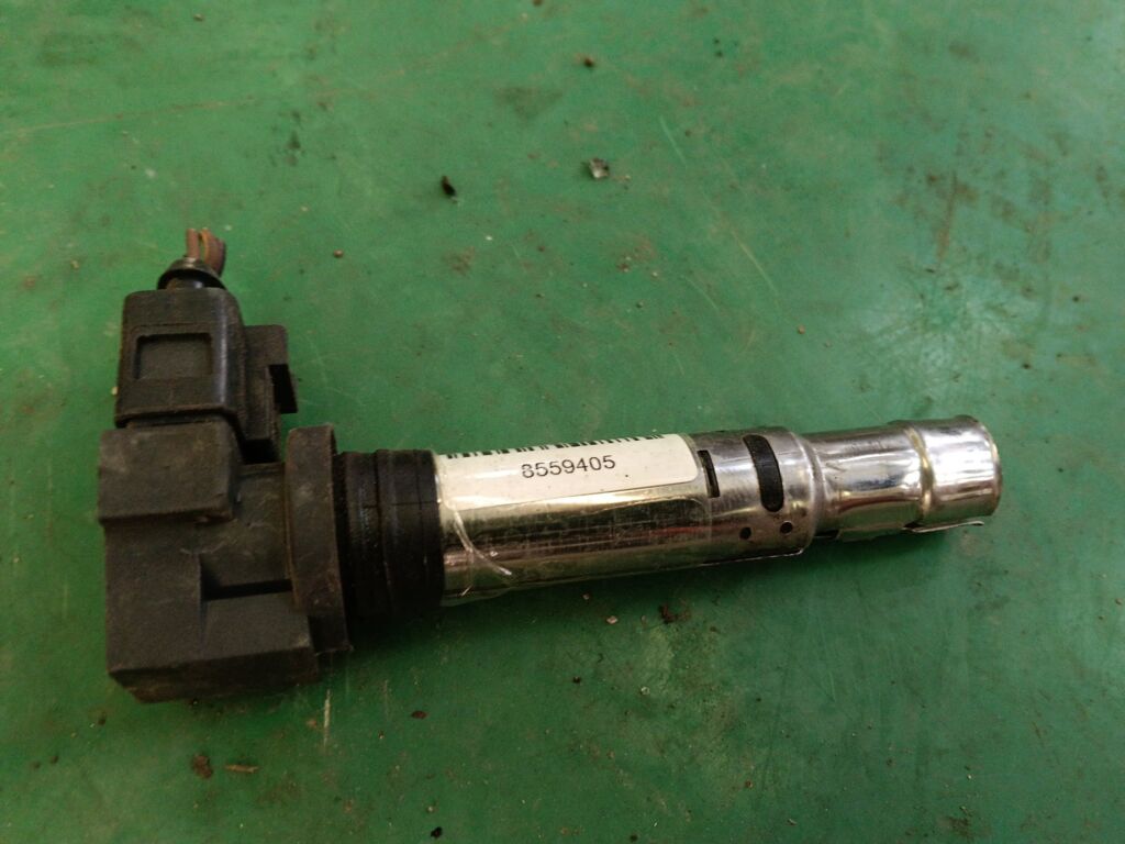 Катушка зажигания на Skoda Fabia 5J BTS 036905715С