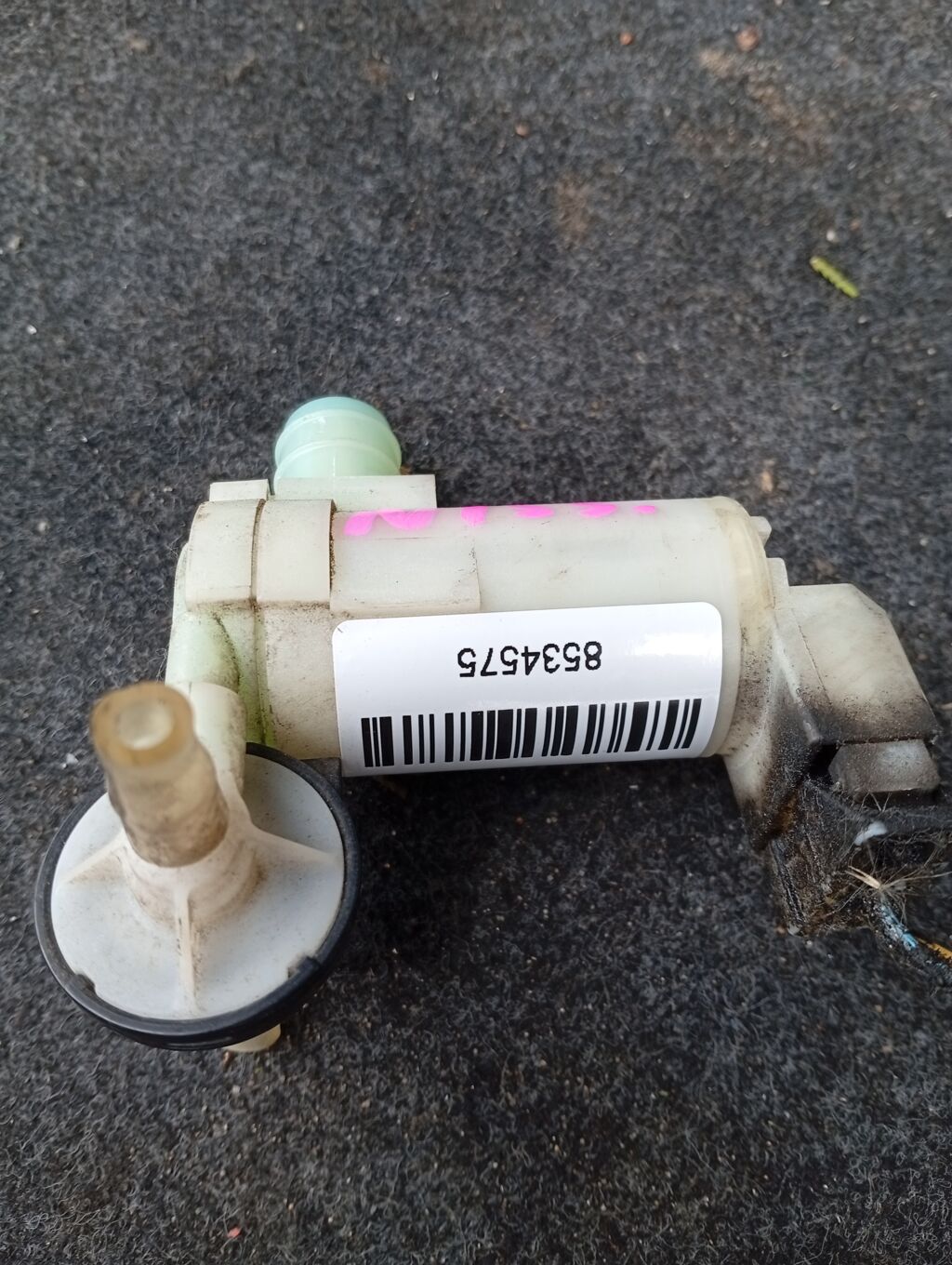 Насос омывателя стекла на Nissan March K13 HR12DE
