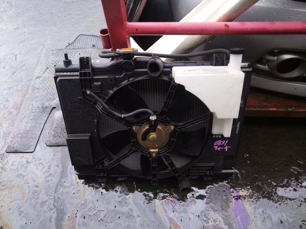 Вентилятор радиатора ДВС на Nissan Tiida C11 HR15DE