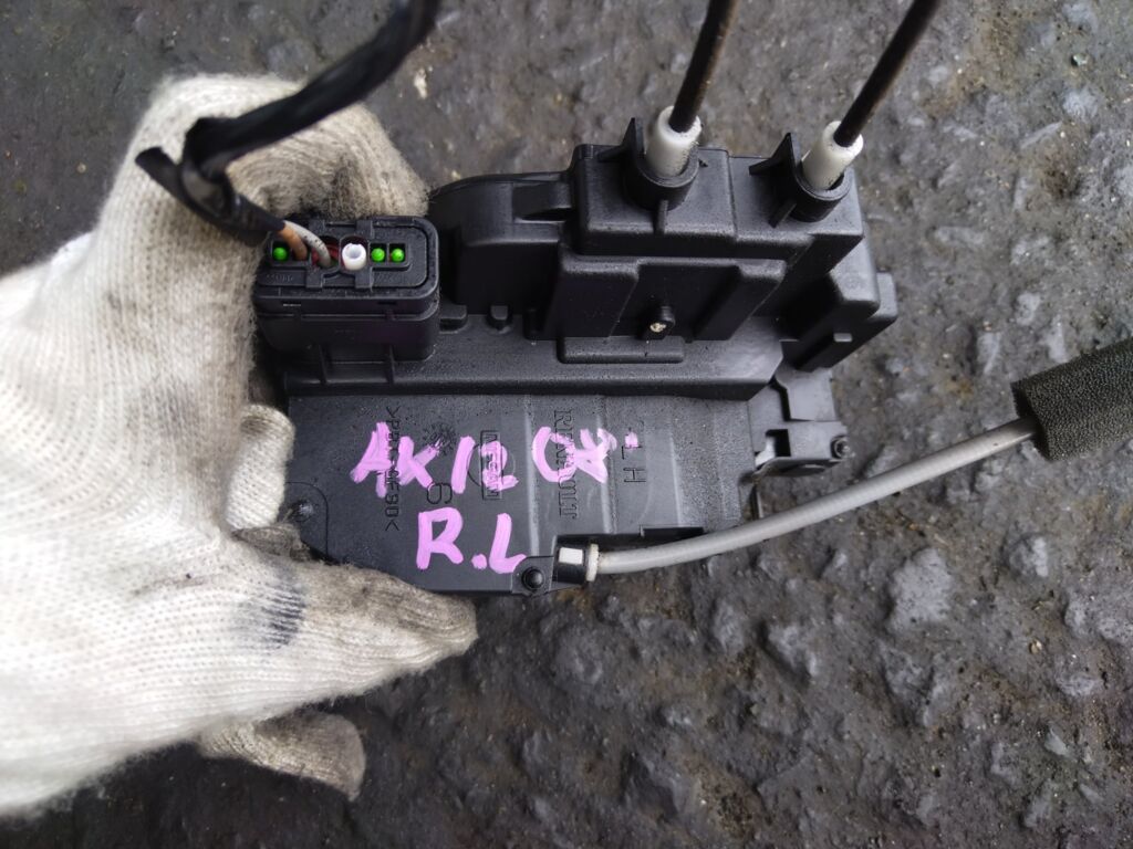 Замок двери на Nissan March AK12, Заднее Левое расположение