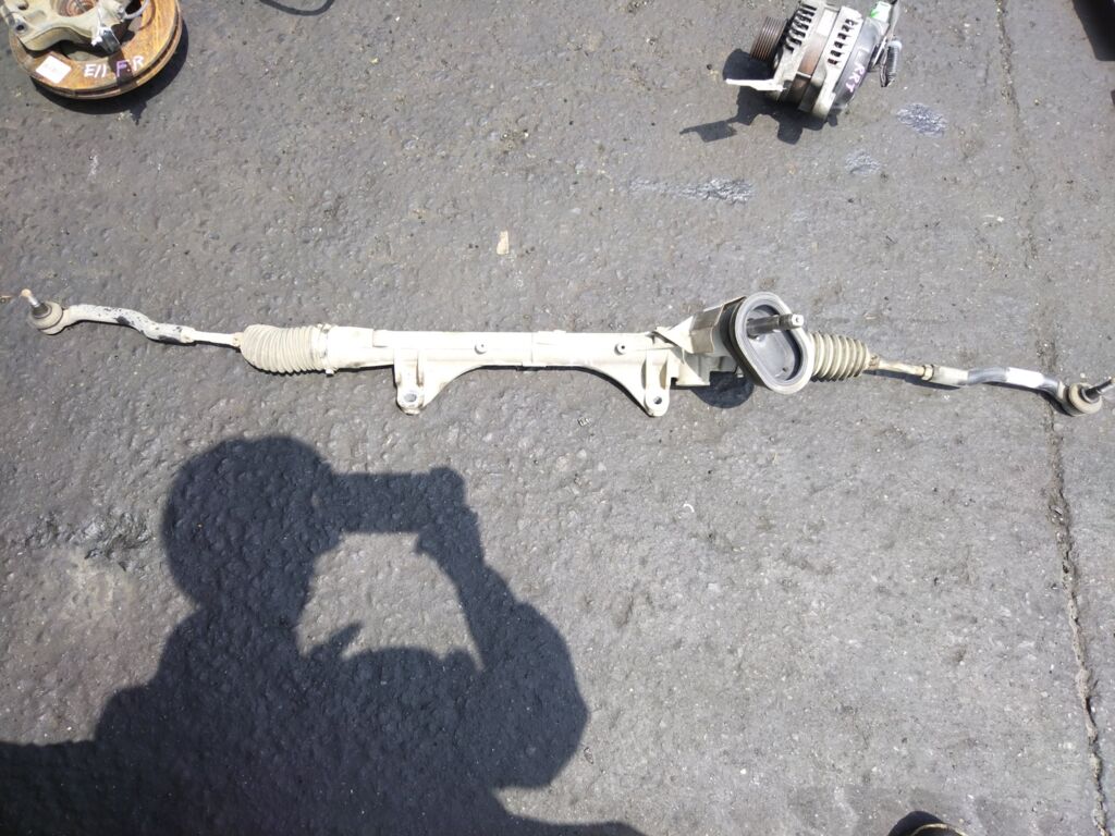 Рулевая рейка на Nissan Note E11 HR15DE 48001-1U70A