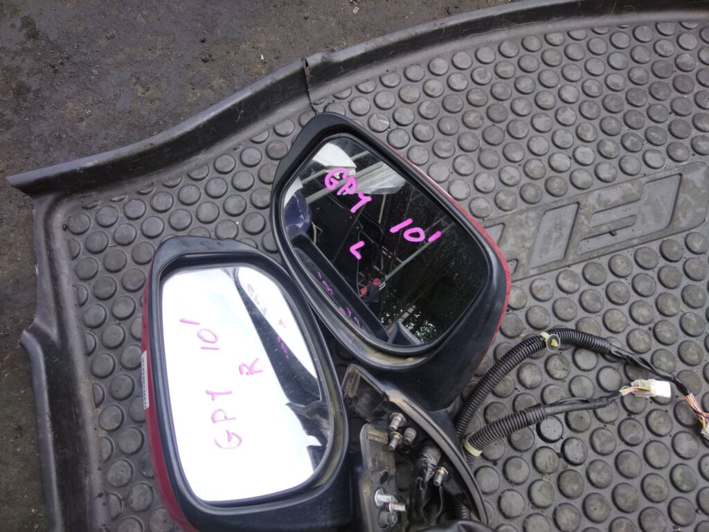 Зеркало двери боковой на Honda Fit Hybrid GP1