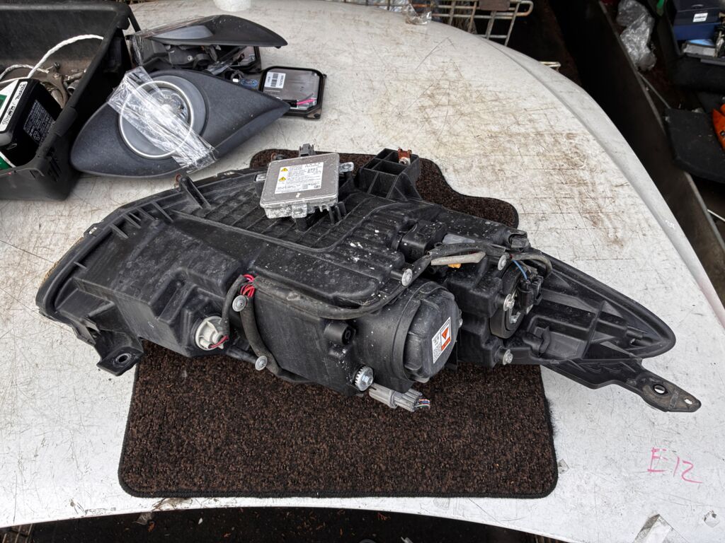 Фара на Mazda Demio DE3FS P6515, Левое расположение