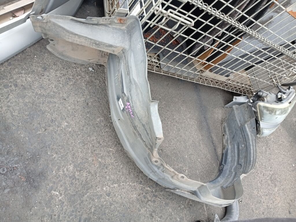 Подкрылок 53806-58040 на Toyota Vellfire ANH20W 2AZ-FE Фото 2