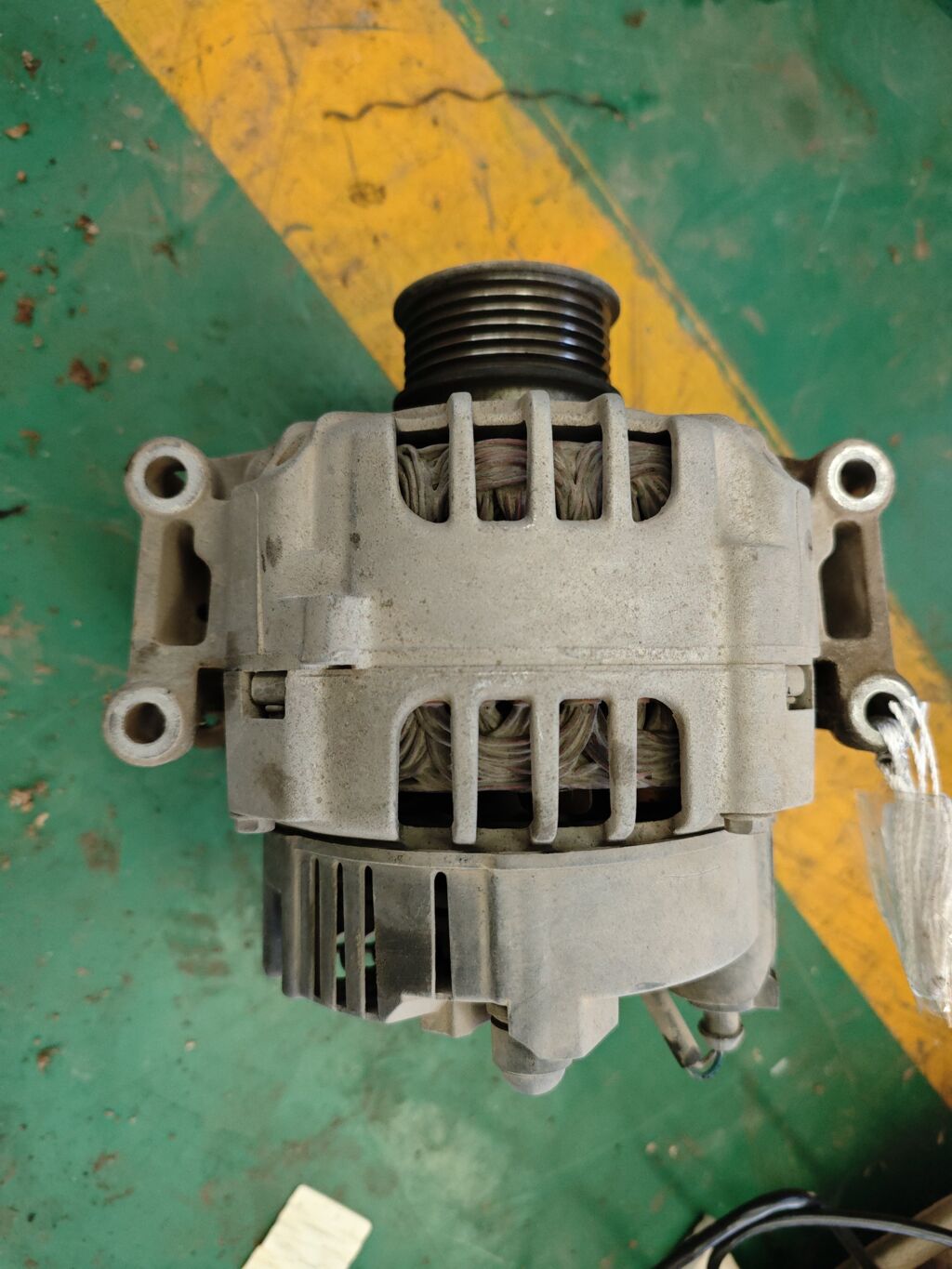 Генератор на Skoda Superb 3T CDAB 06D903016A  0124525088  06B903016AA  06B903016AB  06B903016ABX  06B903016AF  06B903016AX  06B903019E  06B903019EX  06D903016AX  06D903019EX  06J903023EX  2542494  2542739  2543369  437360  439393  SG14B010  SG14B016  SG14B022