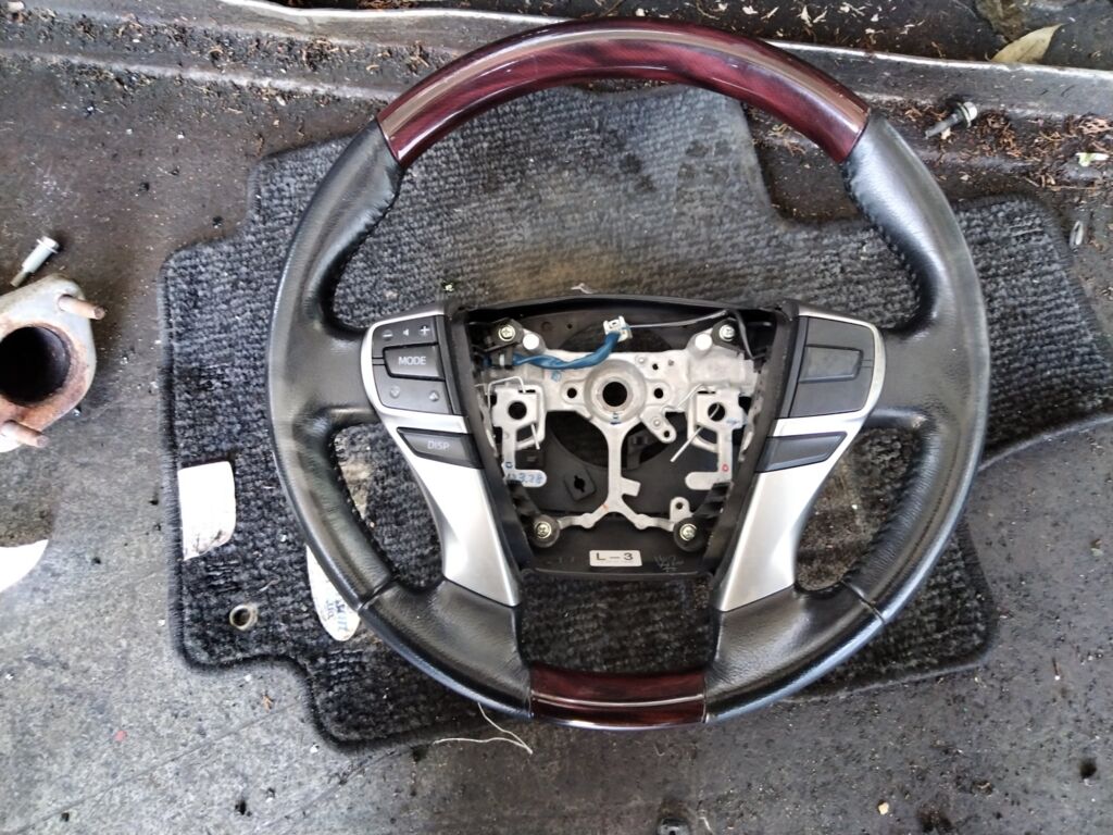 Руль на Toyota Mark X GRX130