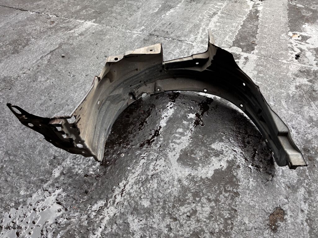 Подкрылок на Honda Fit GE6 L13A 74101-TF0-00/J0, Переднее Правое расположение
