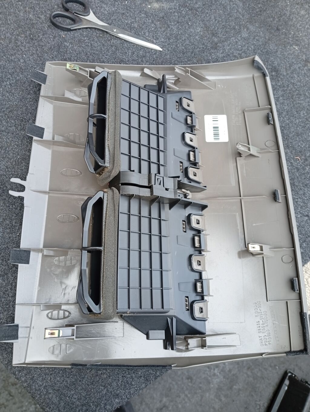Воздуховод 68414-ED000 на Nissan Tiida C11 Фото 3