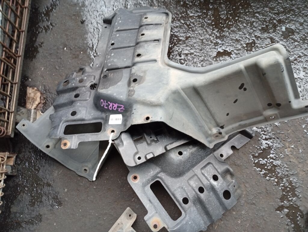 Защита двигателя на Toyota Noah ZRR70G 3ZR-FAE 51442-28150  51441-28170  52618-28020, Переднее расположение