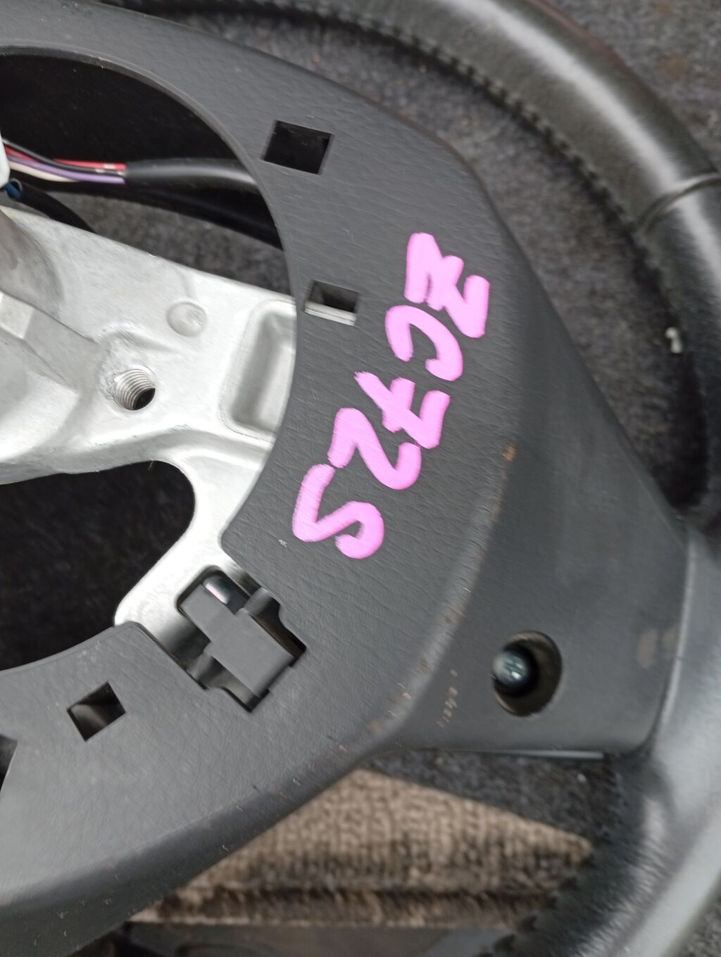 Руль на Suzuki Swift ZC72S Фото 3