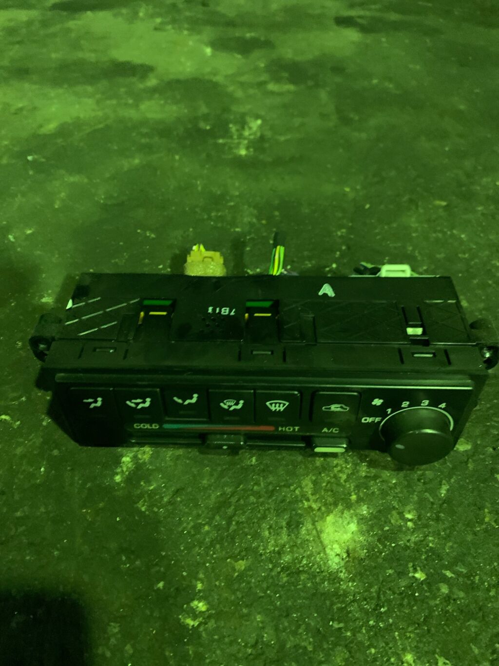 Блок управления климатконтроля на Nissan Presea R11 GA15DE