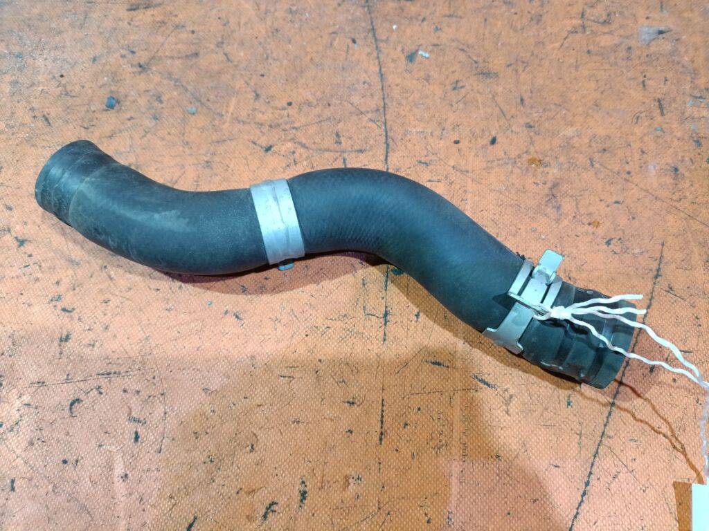 Патрубок радиатора ДВС на Honda Civic FD1 R18A, Верхнее расположение