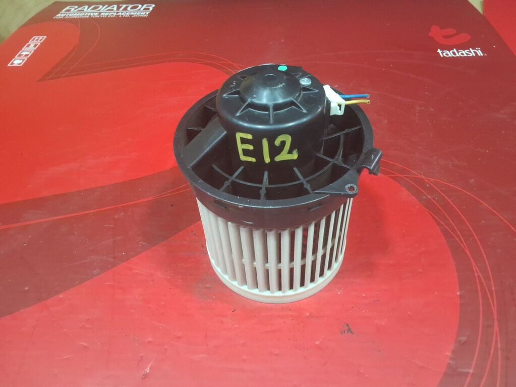 Мотор печки на Nissan Note E12 Фото 2