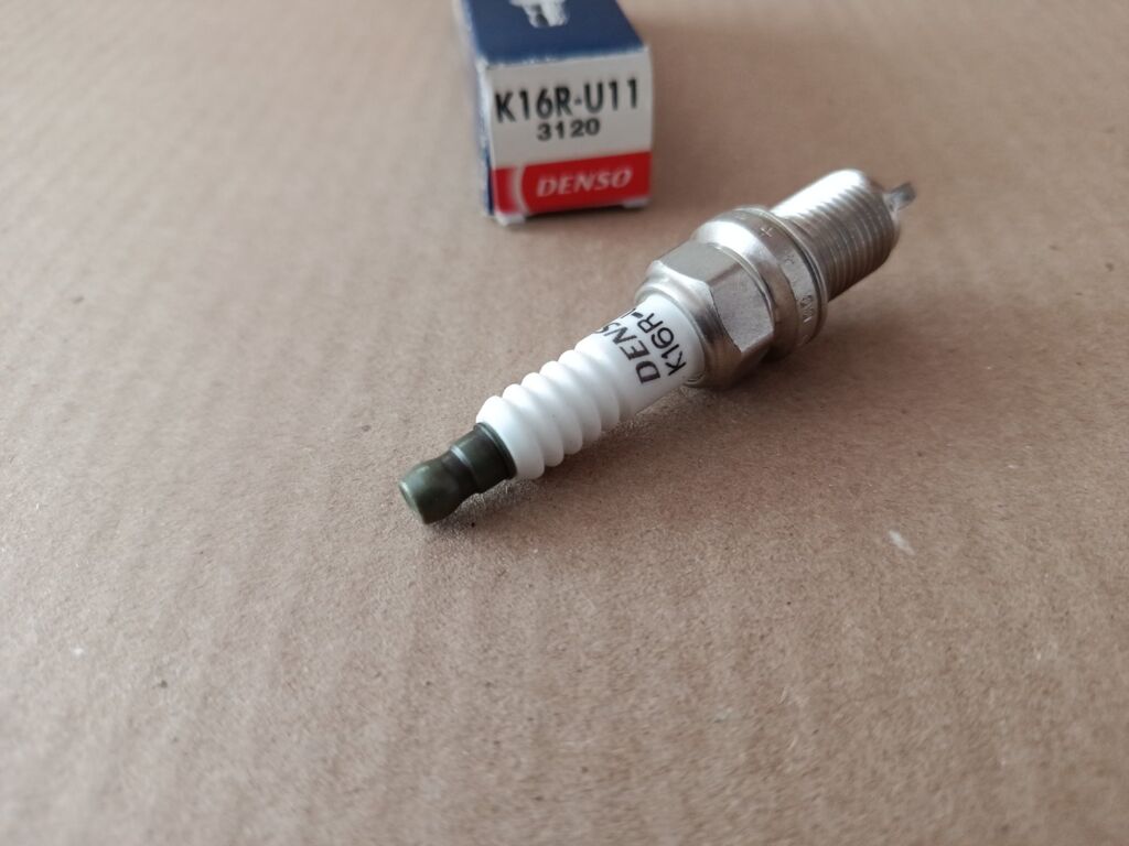 Свеча зажигания на Toyota Corolla ZZE122 1ZZ-FE 9008091161  90919-01164  K16R-U11