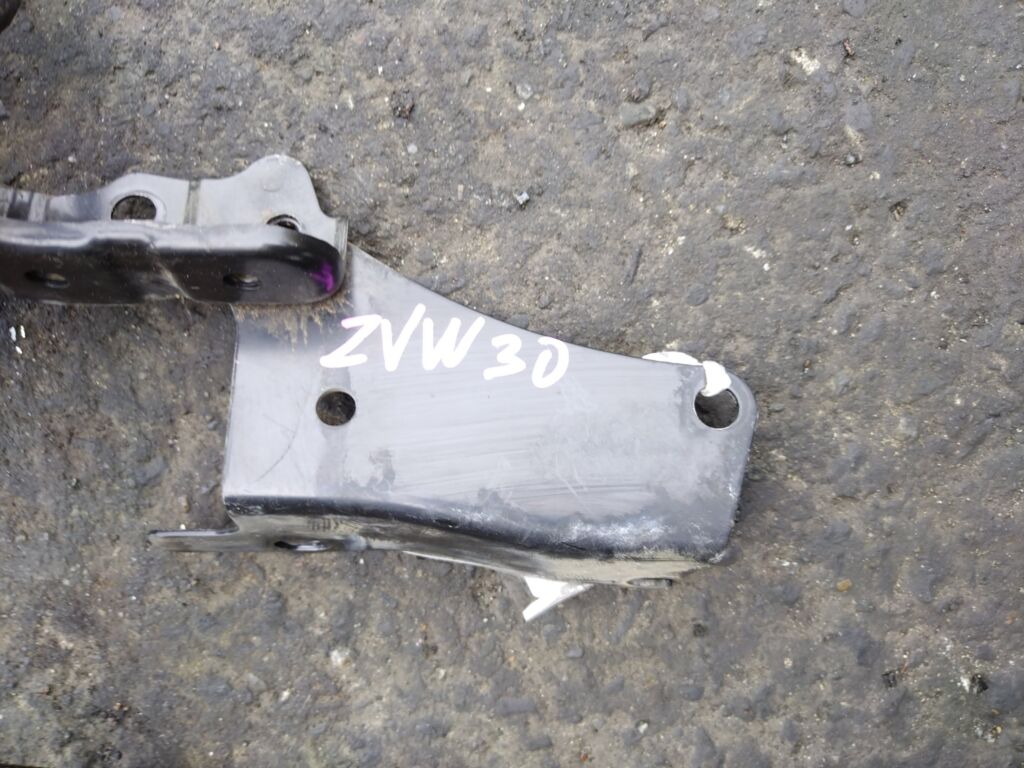 Помпа инвертора на Toyota Prius ZVW30 2ZR-FXE G9040-52010