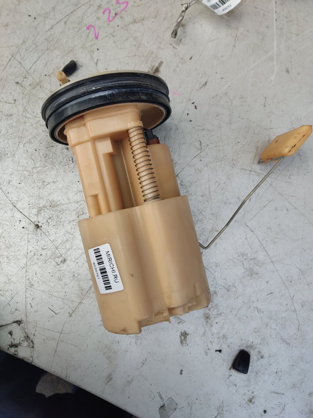 Бензонасос на Nissan Note E11 HR15DE 17040-ED001