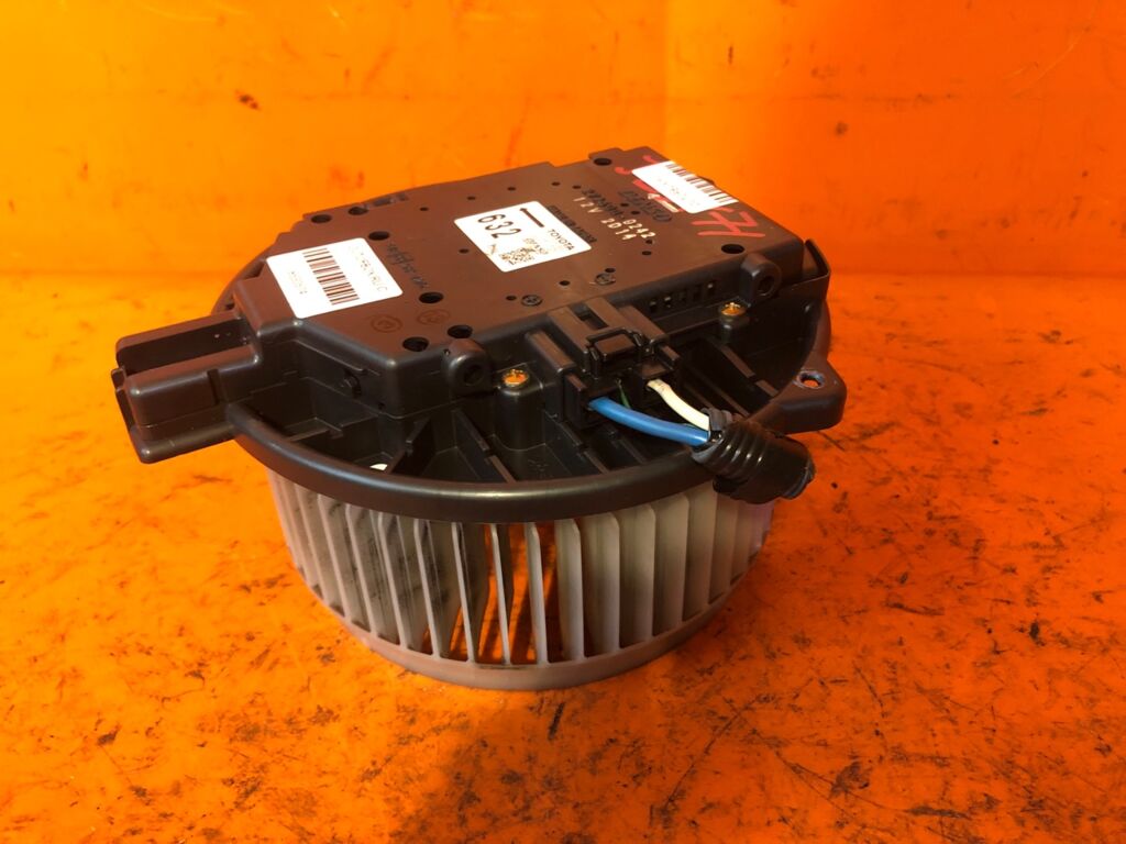 Мотор печки на Toyota Crown JZS171 87103-30440