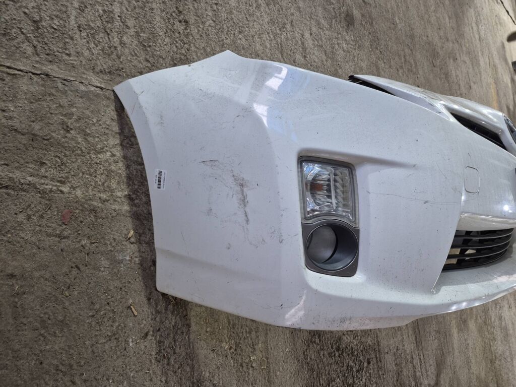 Бампер на Toyota Prius ZVW30 Фото 3