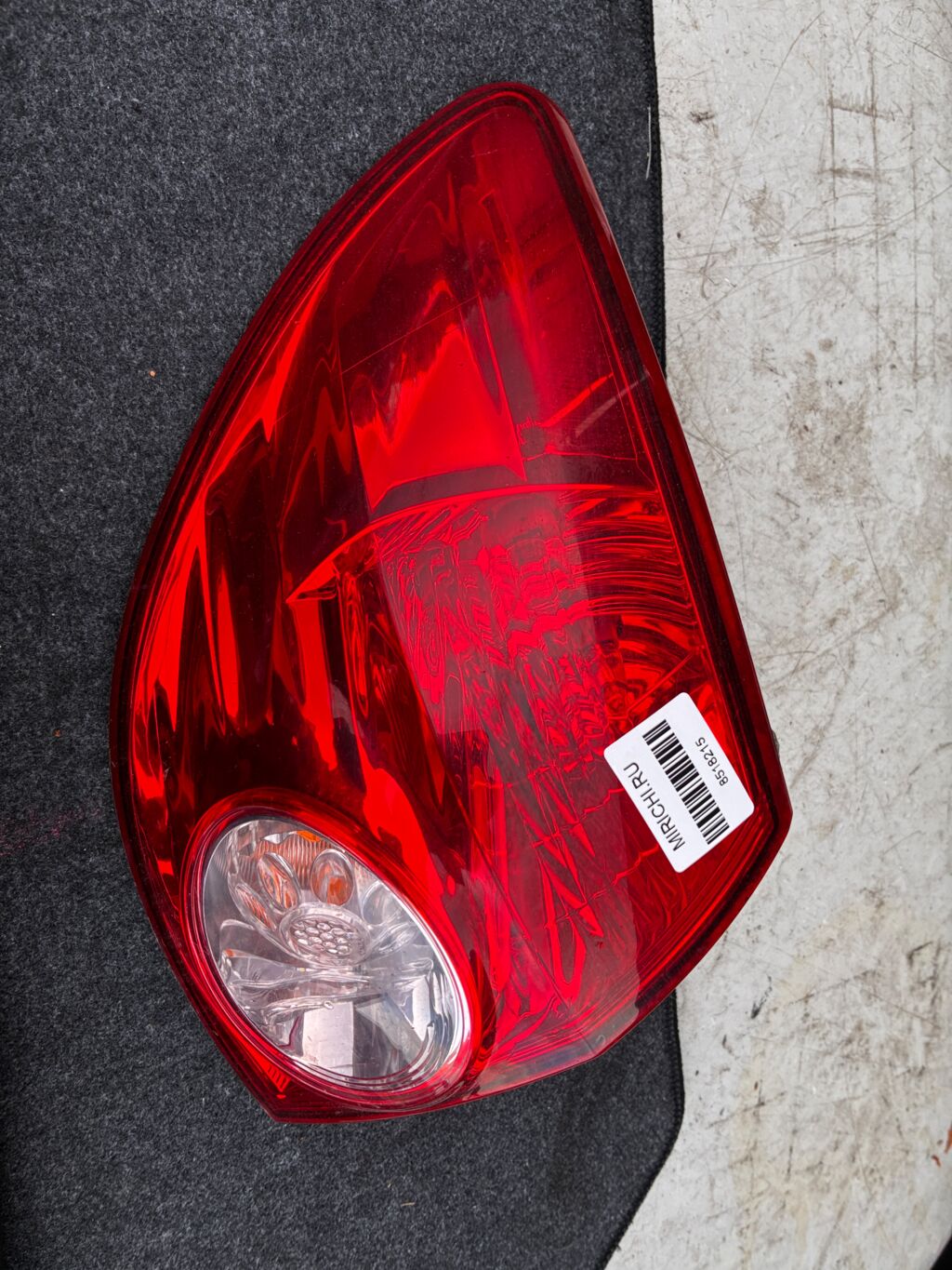 Стоп на Nissan Wingroad Y12 220-24857, Левое расположение