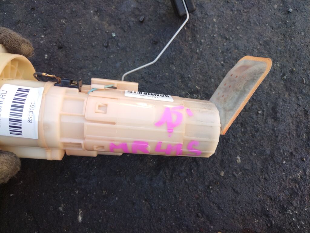 Бензонасос 15100-72M70 на Suzuki Hustler MR41S R06A Фото 2