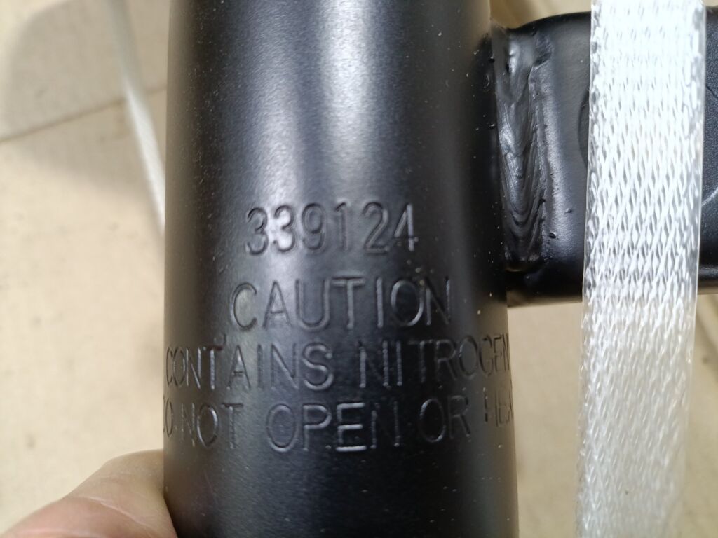Стойка амортизатора CARFERR CR-049FR-CW5W, 339124, 4060A050, 4060A474, CR8849, SST0150, ST-049FR-CW5W на Mitsubishi Outlander CW5W Фото 2