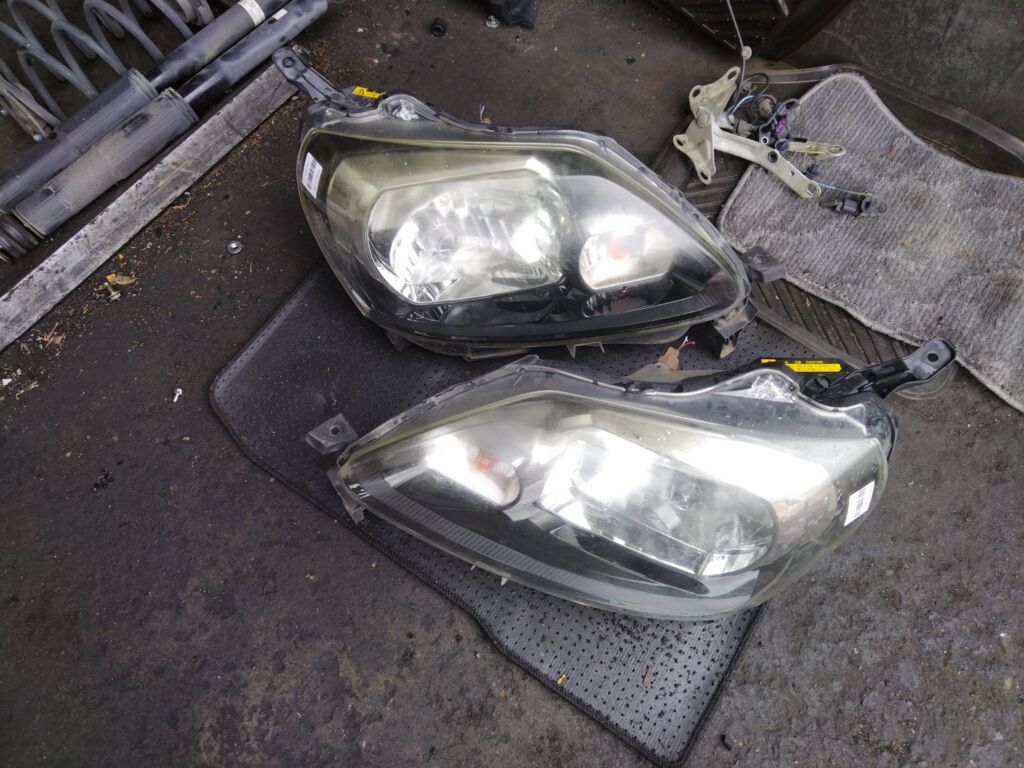 Фара на Toyota Porte NCP141 52-259