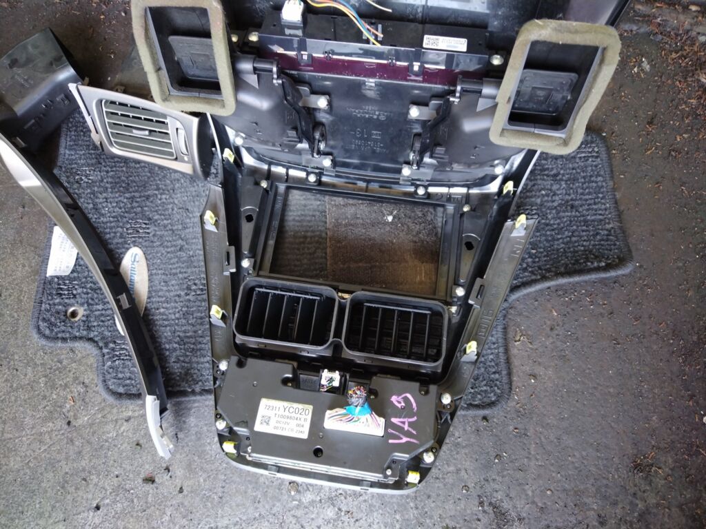 Блок управления климатконтроля 72311-YC020 на Subaru Exiga YA9 EJ25 Фото 2