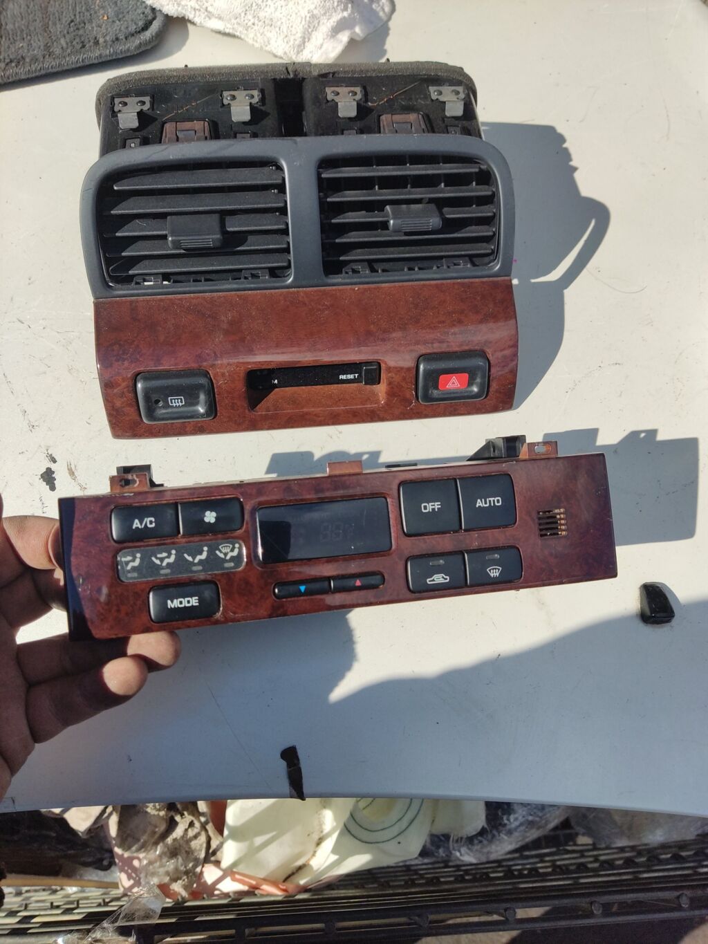 Блок управления климатконтроля на Nissan Cefiro A32 VQ20DE 28525-1L001  25820-31U00