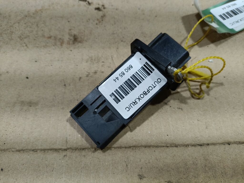 Датчик расхода воздуха 22680-7S000 на Nissan Ad VY11 QG13DE Фото 3