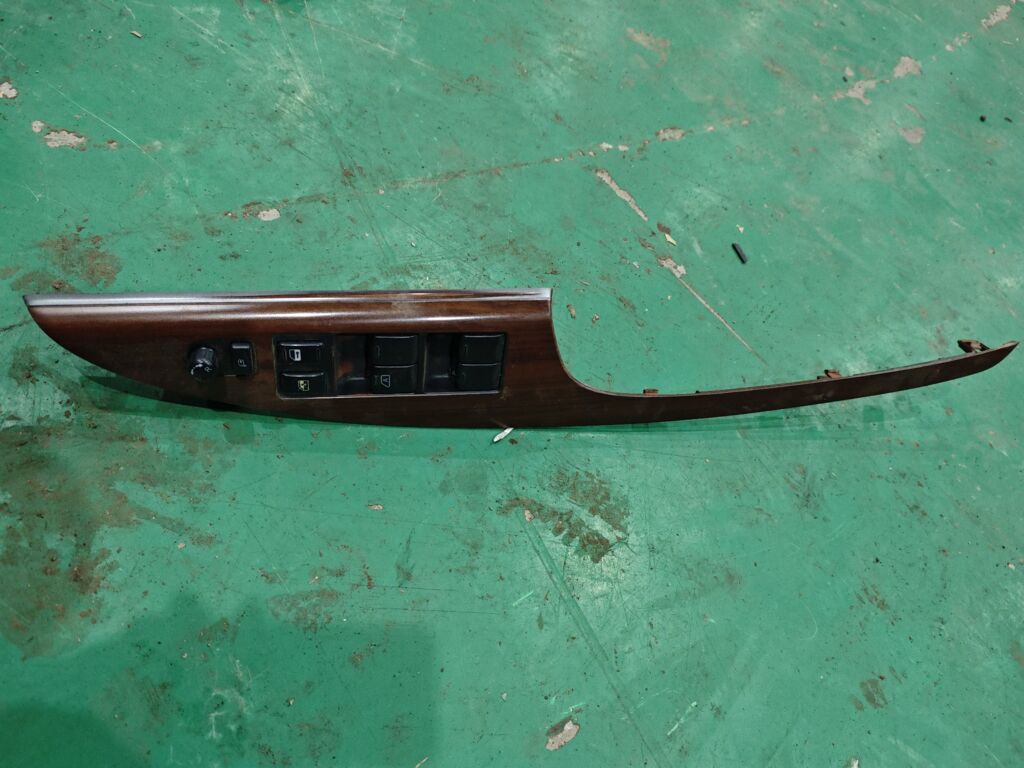 Блок упр-я стеклоподъемниками на Nissan Teana J32 25401-JN01A, Переднее Левое расположение