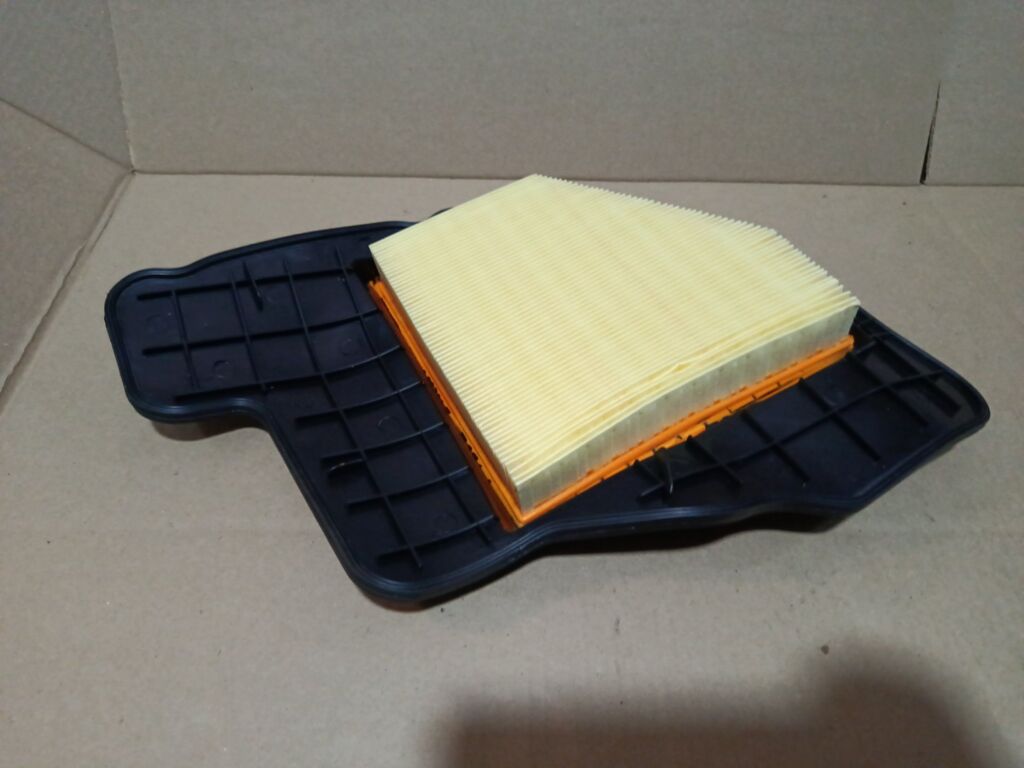 Фильтр воздушный QML 13717577458 на Bmw 5-Series F10 Фото 3