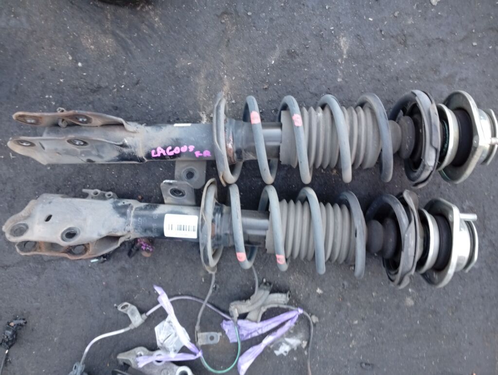 Стойка амортизатора на Daihatsu Tanto LA600S KF-VE, Переднее расположение