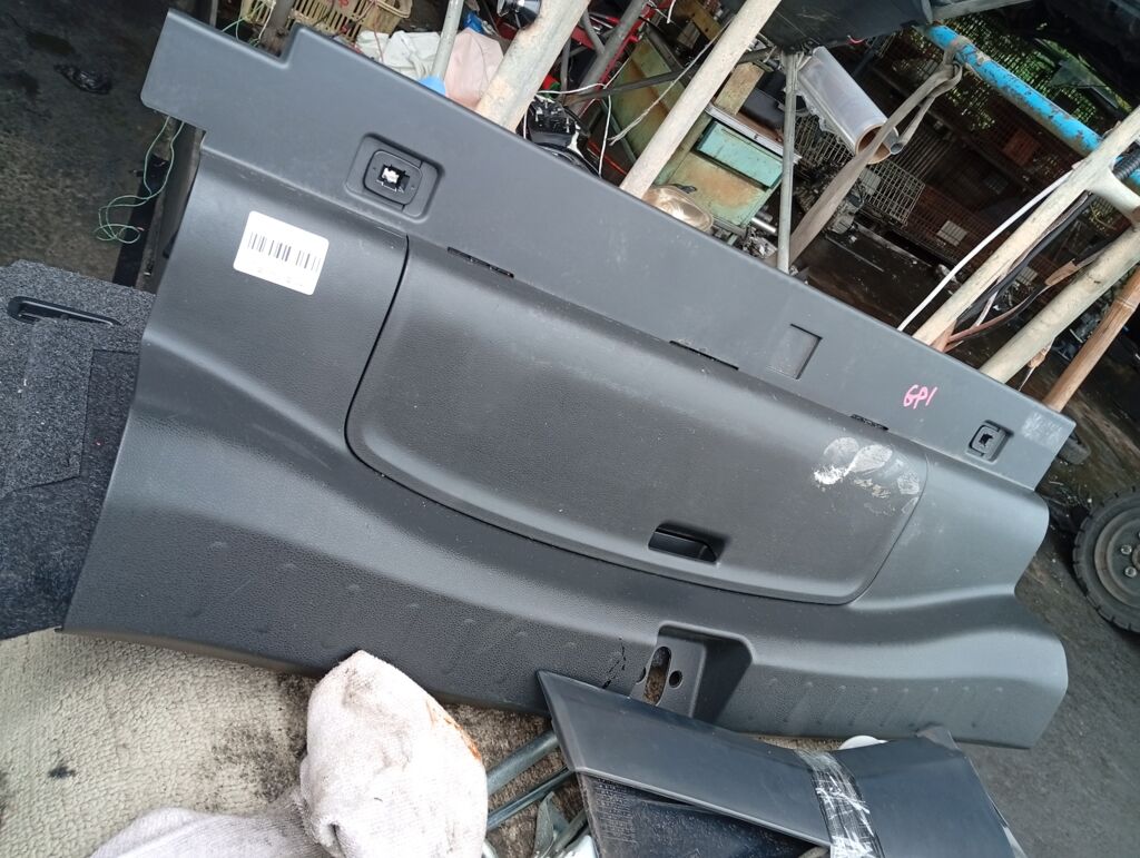 Обшивка багажника на Honda Fit Hybrid GP1 84640-TF2-00, Заднее Нижнее расположение