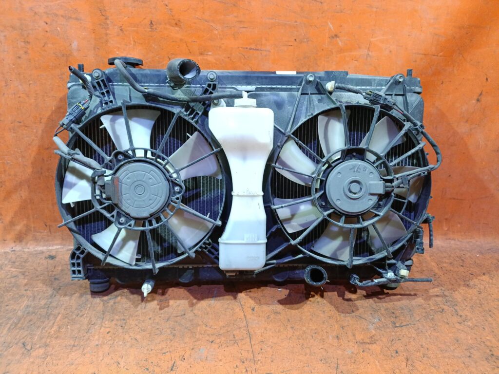 Радиатор ДВС на Honda Fit GE6 L13A 19010-RB0-901  FX-036-1176  FX-036-1176A  TD-036-1176  TD-036-1176A