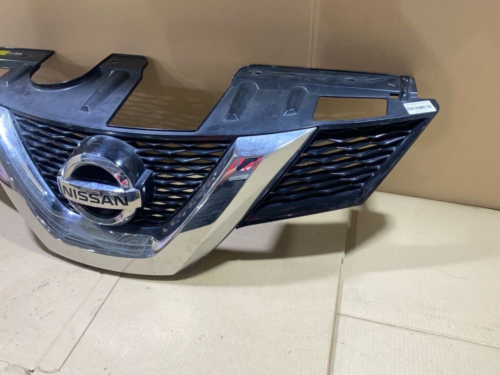 Решетка радиатора 62310-4CE0A на Nissan X-Trail T32 Фото 3