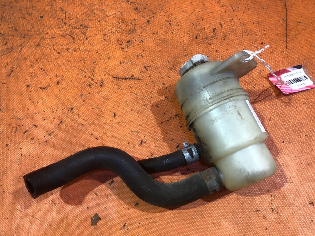 Бачок гидроусилителя на Mitsubishi Galant EA7A 4G94 MR223998