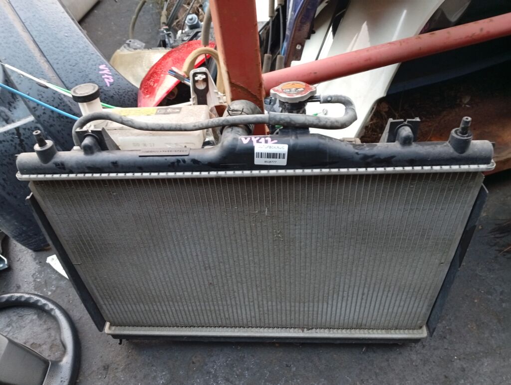 Радиатор ДВС на Nissan Ad Van VY12 HR15DE