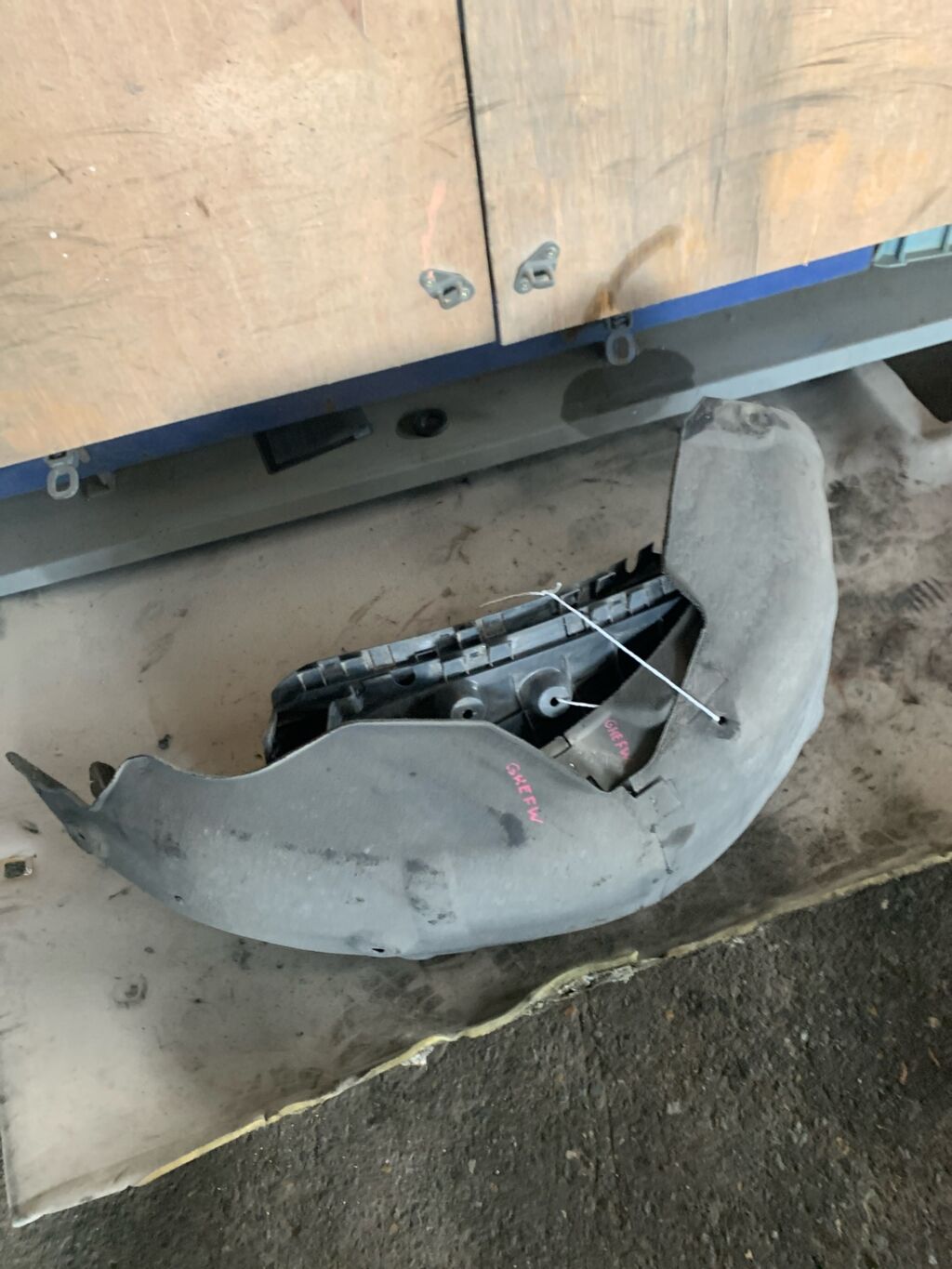 Подкрылок на Mazda Atenza GHEFW LF, Заднее расположение