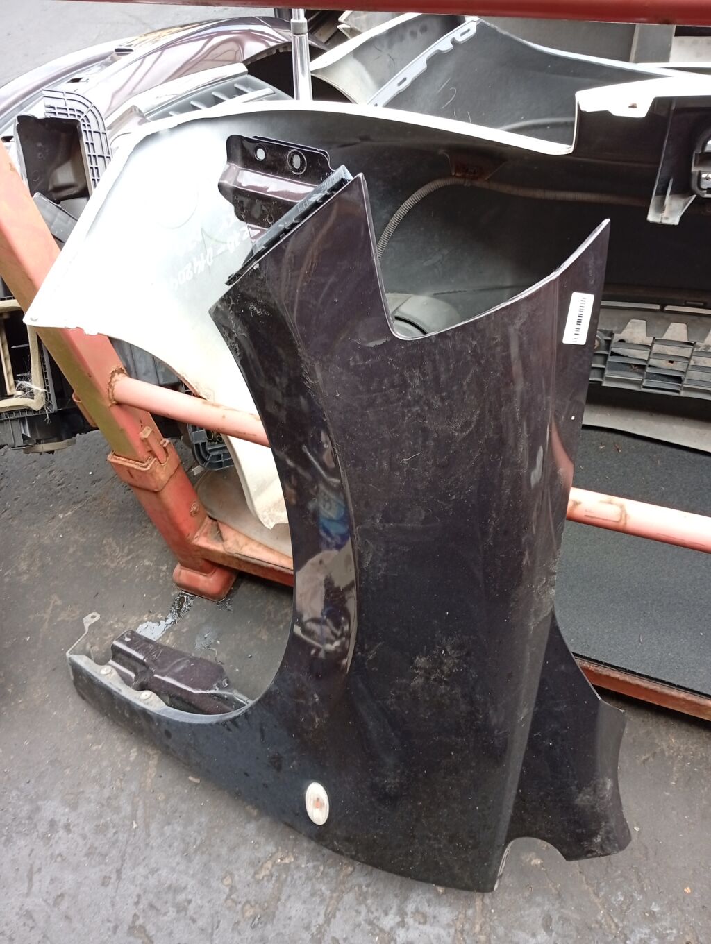 Крыло переднее на Nissan Tiida C11, Левое расположение