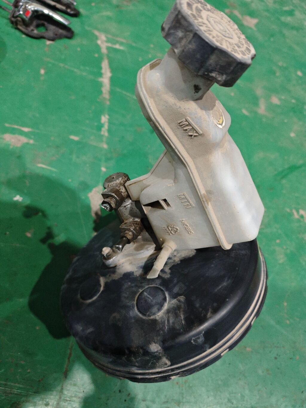 Главный тормозной цилиндр на Hyundai Ix35 LM G4KD 58500-2Z200  59110-2S000
