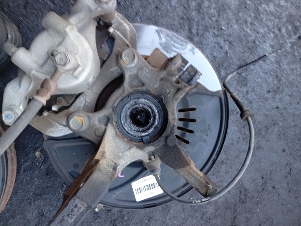 Ступица на Nissan Note E12 HR12DDR, Переднее Левое расположение