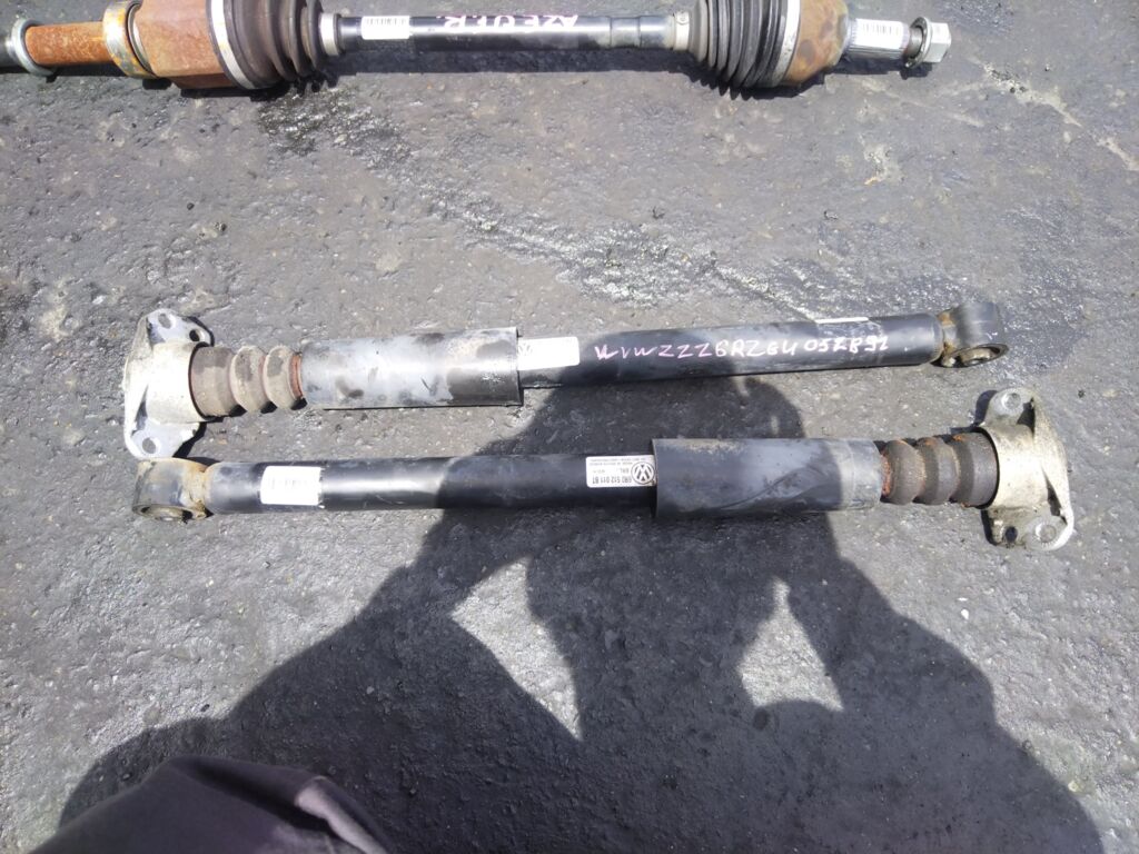 Амортизатор на Volkswagen Polo 6R 6R0512011BT, Заднее расположение