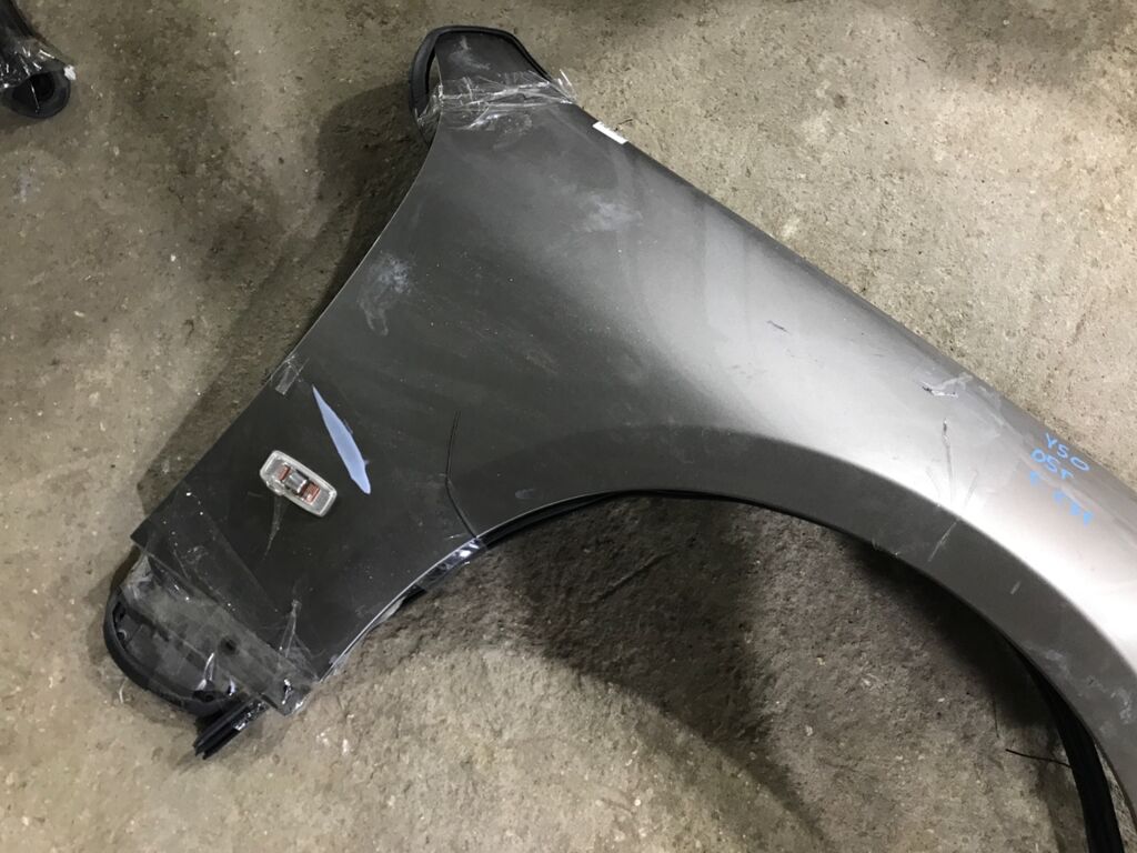 Крыло переднее на Nissan Fuga Y50 Фото 3