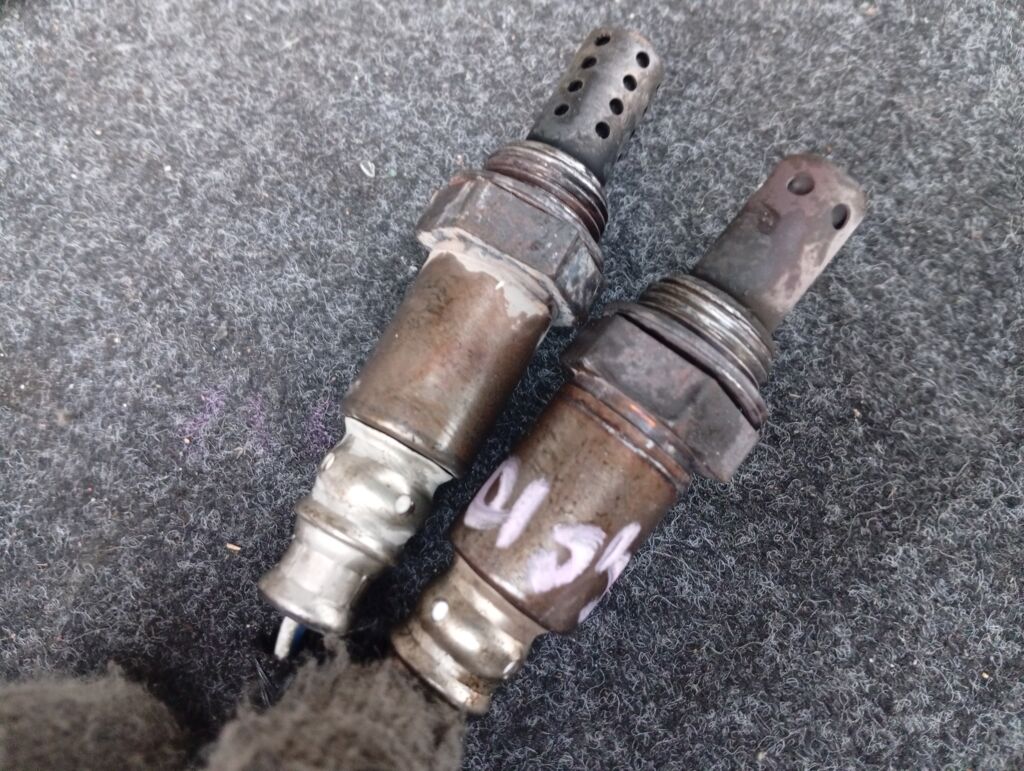 Лямбда-зонд 89465-B1030, 89465-B1010 на Toyota Passo KGC10 1KR-FE Фото 2